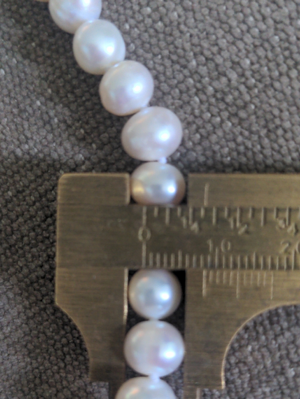 Effy Pearl Necklace Choker.Sterling Silver, New,  White, 8 Millimeters. 16" Long - Picture 7 of 8